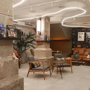 Latroupe La Granja Hostal Bilbao