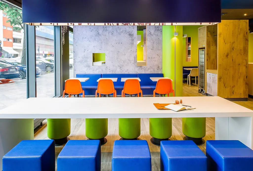 ** Hotel Ibis Budget Berlin Kurfuerstendamm - Neu Renoviert Niemcy